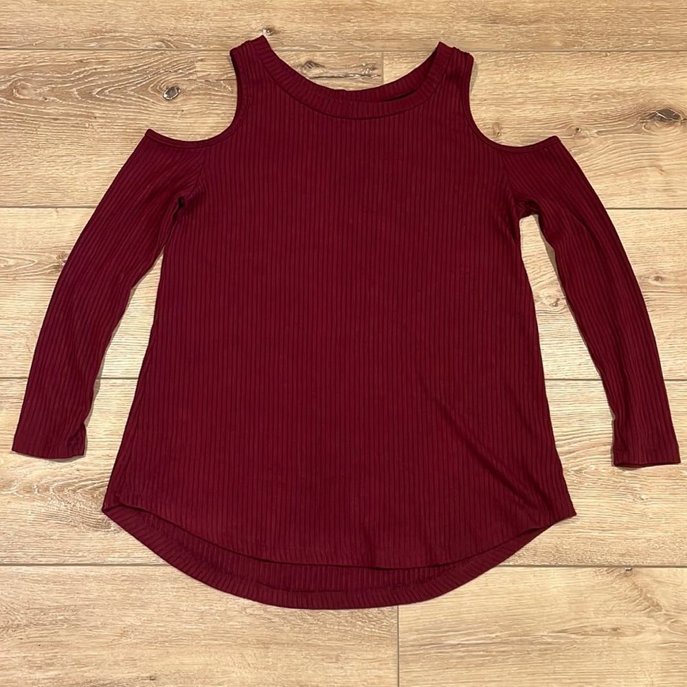 Cherish Burgundy Ribbed Cold Shoulder Top Women's Medium Long Sleeve Flowy Blous